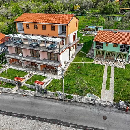 Apartments Francoise Цриквениця Екстер'єр фото