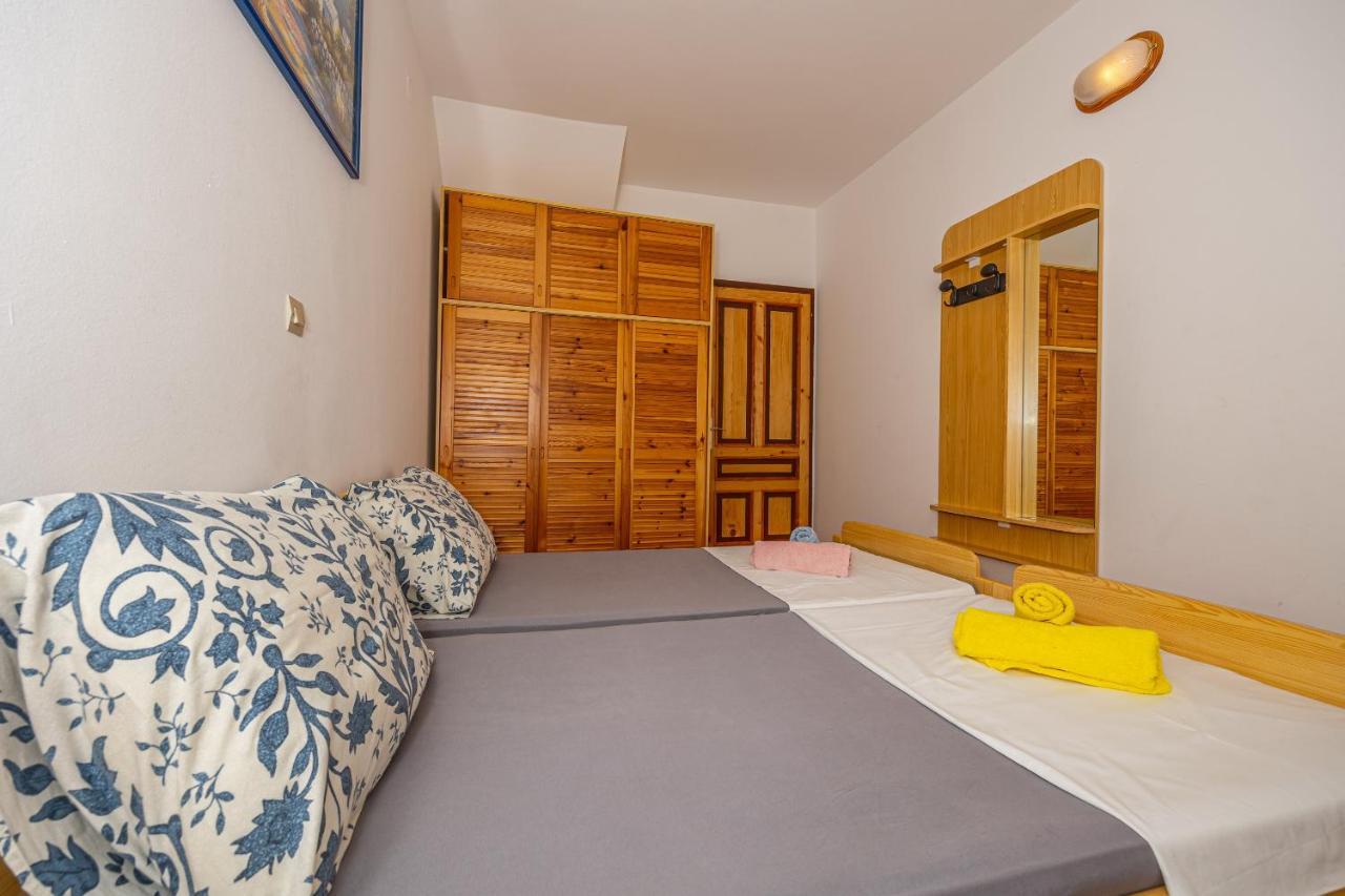 Apartments Francoise Цриквениця Екстер'єр фото