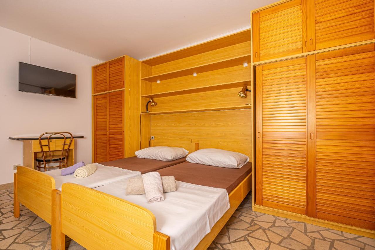 Apartments Francoise Цриквениця Екстер'єр фото