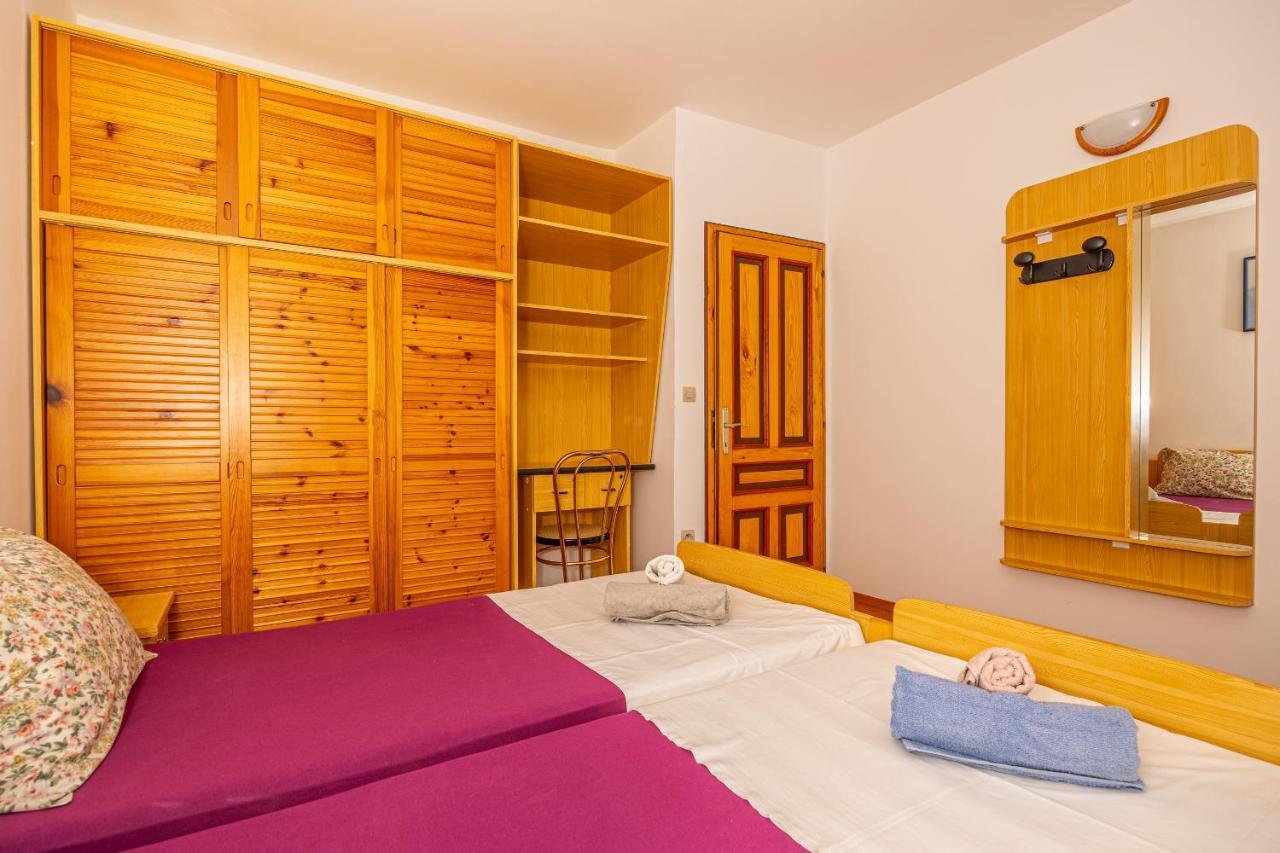 Apartments Francoise Цриквениця Екстер'єр фото