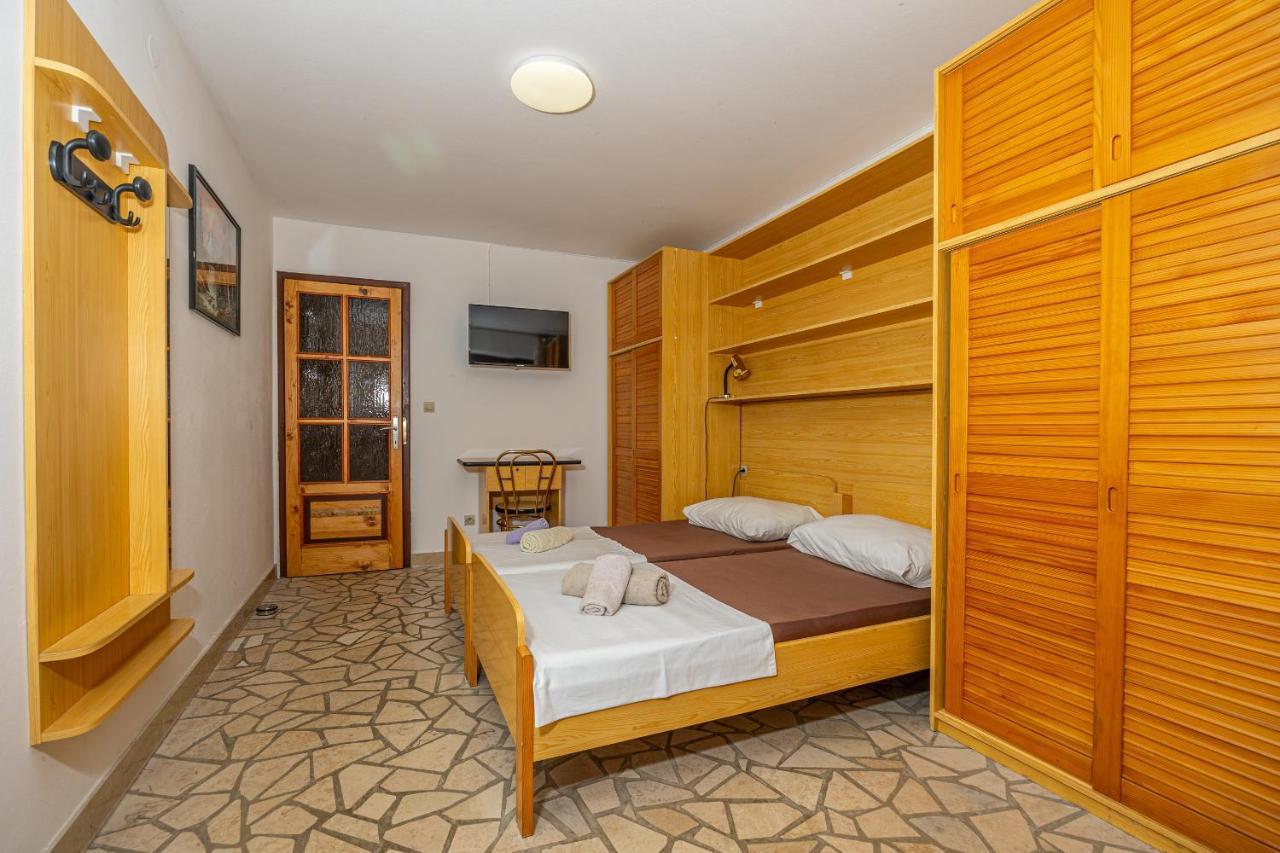Apartments Francoise Цриквениця Екстер'єр фото