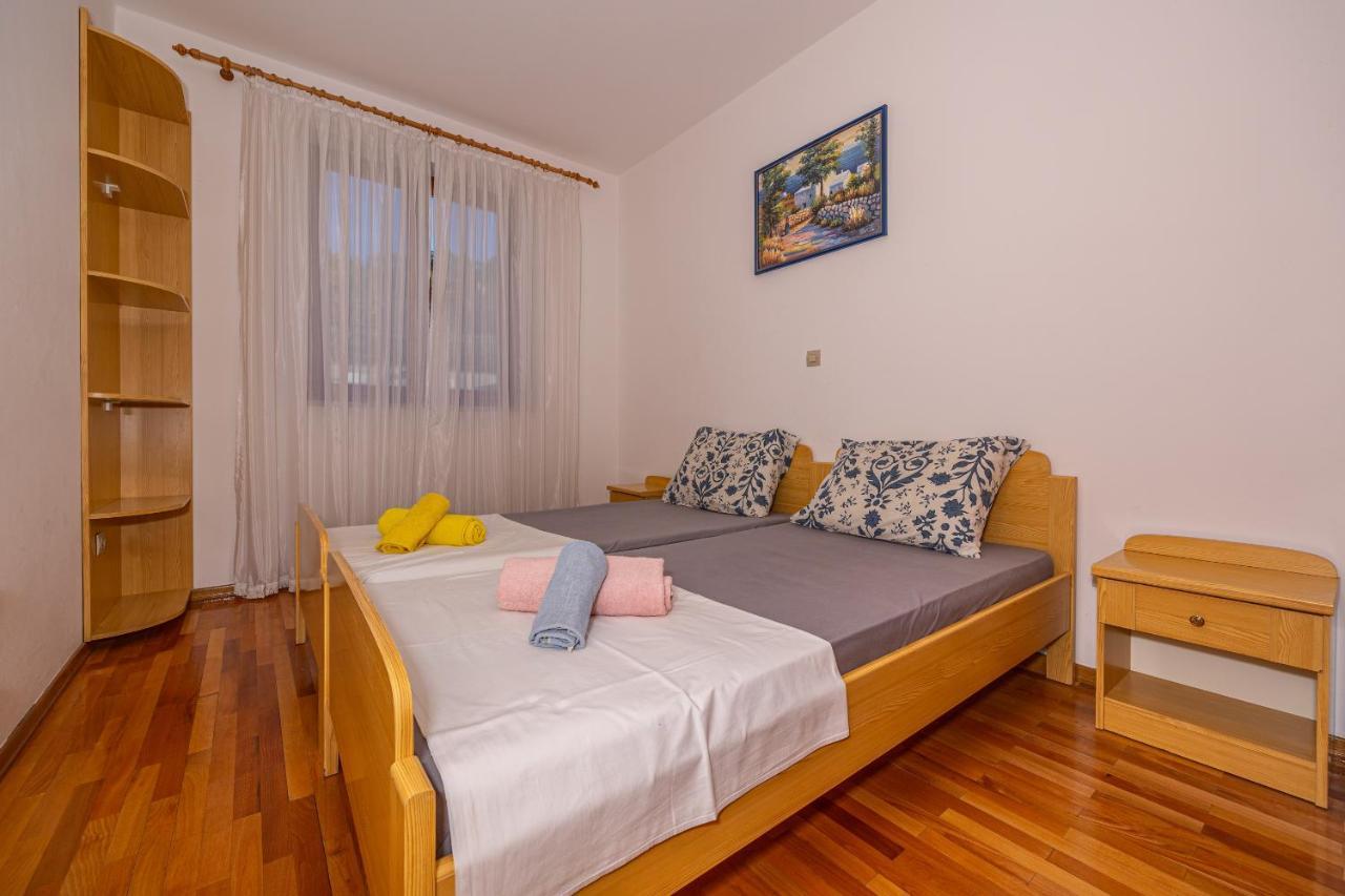 Apartments Francoise Цриквениця Екстер'єр фото